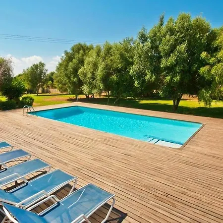 Santa Maria Villa *